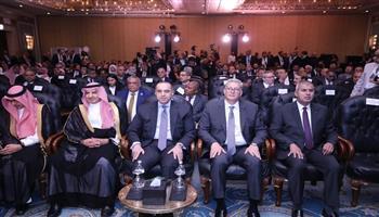 الثروة المعدنية: إقبال شركات التعدين على مزايدة الرمال الزجاجية والكاولين في الصحراء الشرقية 
