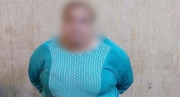 القبض على سيدة بالقاهرة لقيامها بإلقاء زجاجات والتعدي على الأهالي بالسب