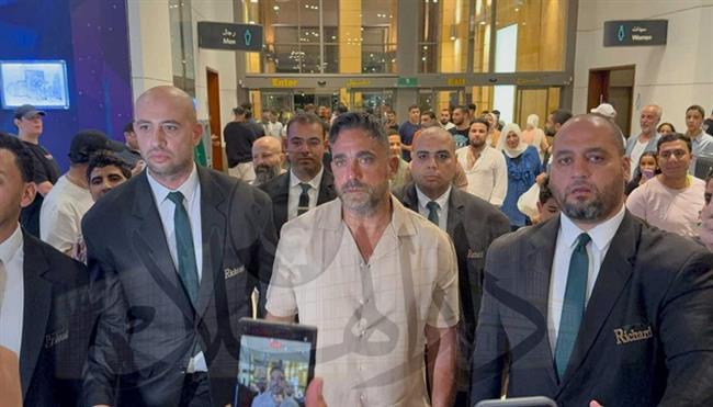 نجوم الفن يساندون أمير كرارة في العرض الخاص لفيلم "الشاطر" وسط حضور جماهيري