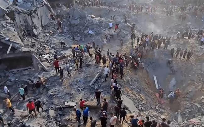 70 شهيدا فلسطينيا منذ الفجر بنيران وغارات الاحتلال الإسرائيلي على غزة