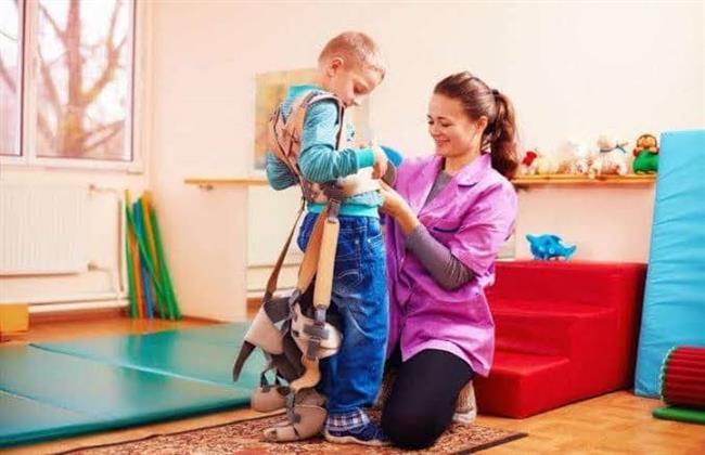 ماذا تعرف عن متلازمة ريت؟! أخصائى اطفال يجيب