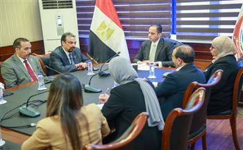 نائب وزير الصحة والسكان يعقد اجتماعًا لمناقشة آخر مستجدات ملف السياحة العلاجية