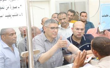 محافظ الجيزة يتفقد المركز التكنولوجي لخدمة المواطنين بمدينة الصف