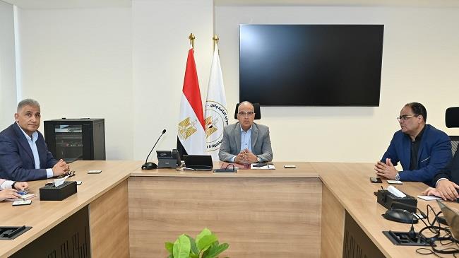 وزير الري يؤكد أهمية الالتزام بالضوابط عند إعداد دراسات أعمال التطوير على جانبي النيل