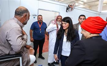 المشاط تتفقد مركز الأطراف الصناعية بمطروح وتشهد تسليم وصيانة ١٠٠ طرف صناعي لمصابي الألغام