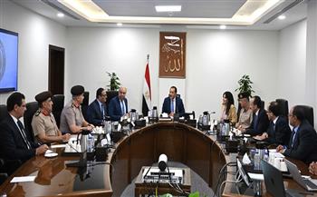 رئيس الوزراء يتابع الإجراءات التنفيذية لمشروع "مبنى 4 " بمطار القاهرة الدولي 