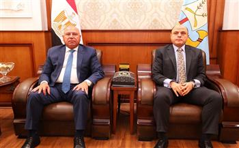 محافظ كفرالشيخ يستقبل نائب رئيس مجلس الوزراء للتنمية الصناعية لبحث تطوير شبكة الطرق