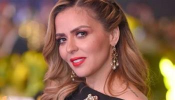 «كفاية أمي جنبي».. مها الصغير ترد على أزماتها الأخيرة برسالة مؤثرة