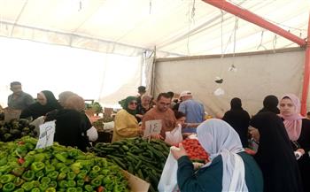 محافظ الدقهلية: استمرار انطلاق أسواق اليوم الواحد الجمعة والسبت كل أسبوع بشارع قناة السويس