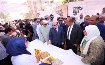 محافظ كفرالشيخ يُشيد بتقديم جامعة الأزهر خدمات طبية وتنموية متكاملة لأبناء المحافظة