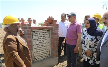 محافظ المنيا يضع حجر أساس مجمع مدارس بمركز مطاي