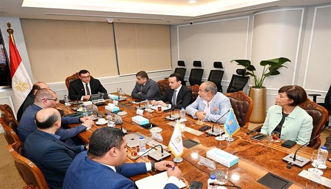 وزير الإسكان يعقد اجتماعًا لمتابعة الموقف التنفيذى لمشروع حدائق تلال الفسطاط