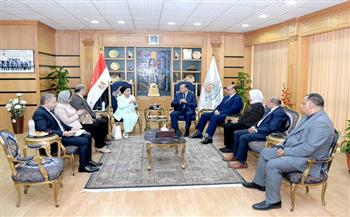 نائب وزير الصحة تبحث تعزيز دور الشراكة مع جامعة المنصورة لتنفيذ الخطة العاجلة للسكان والتنمية