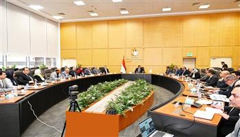 في اجتماع موسع.. وزير الإسكان يشدد على حسم تقنين أراضي المدن الجديدة لتحقيق التنمية