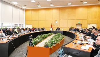 في اجتماع موسع.. وزير الإسكان يشدد على حسم تقنين أراضي المدن الجديدة لتحقيق التنمية