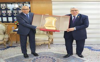 الأمانة العامة لمجلس الدولة تُكرم رئيس المجلس السابق المستشار أحمد عبود