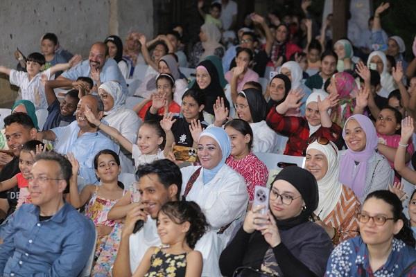 إقبال جماهيري كبير بافتتاح مهرجان الأراجوز المصري في دورته الرابعة ببيت السناري