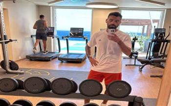 محمد صلاح يواصل تدريباته البدنية استعدادًا للموسم الجديد