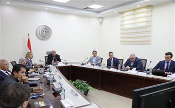 وزير التعليم العالي يعقد اجتماعًا مع ممثلي مؤسسة كلاريفيت لتعزيز التعاون المشترك