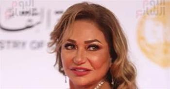 ليلى علوي نجمة مهرجان الإسكندرية السينمائي تقديرًا لمسيرتها الذهبية