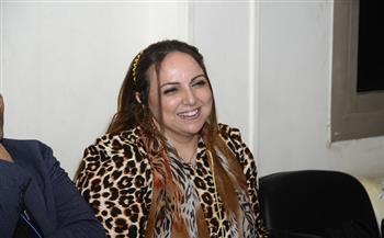 مناقشة «لا يكف عن الضحك» للكاتبة رشا عبادة بورشة الزيتون غدًا