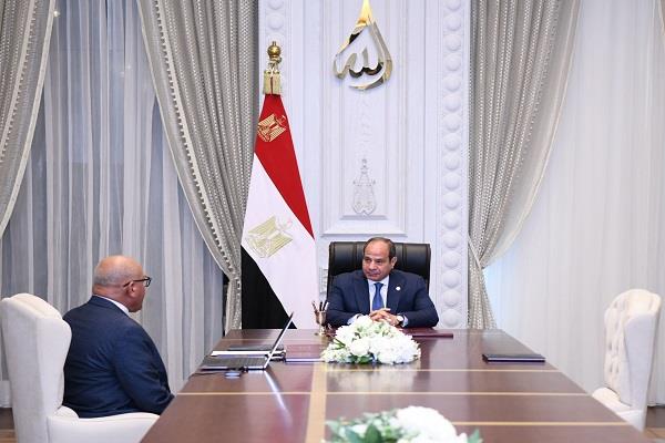 الرئيس السيسي يجتمع مع رئيس مجلس إدارة الهيئة العربية للتصنيع