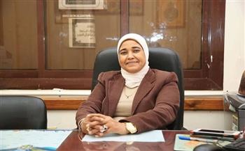 مدير مديرية التربية والتعليم بالبحر الأحمر تهنئ أوائل الشهادة الإعدادية بعد إعلان نتائج التظلمات