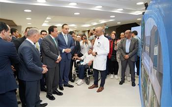 وزير الصحة ورئيس هيئة الرعاية الصحية ومحافظ الإسماعيلية بتفقدون المنشآت الصحية التابعة للهيئة 