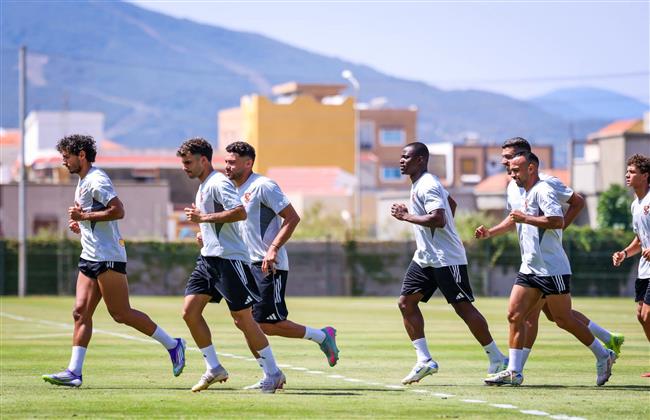 الأهلي يتقدم على الملعب التونسي بثلاثة أهداف في الشوط الأول 