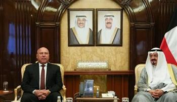 وزير النقل يبحث مع رئيس وزراء الكويت سبل جذب الاستثمارات بمجال المواني والمناطق اللوجيستية والصناعية