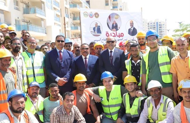 وزير العمل ومحافظ مطروح يتفقدان قوافل طبية تقدم الخدمات للعمالة غيرالمنتظمة بالعلمين الجديدة