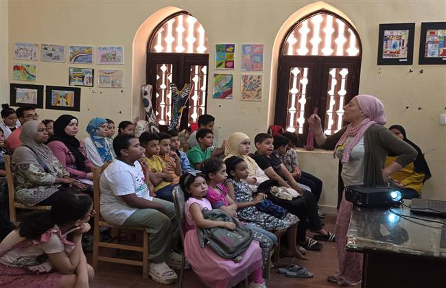 "راتب صديق الثقافي" يحتفل بذكرى ثورة يوليو بورش فنية عن أعمال عبد الهادي الجزار