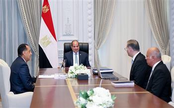 منها تسريع الاستكشافات البترولية.. توجيهات مهمة من الرئيس السيسي لتخفیف الأعباء عن المواطنین