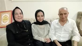 السادسة «علمي علوم» بالثانوية العامة تحلم بكلية الطب.. ووالدها: «حفظ كتاب الله سرّ نجاحها»