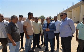 محافظ أسيوط يتفقد أعمال إنشاء سوق الجملة الجديد للخضار والفاكهة بالكوم الأحمر بالبداري