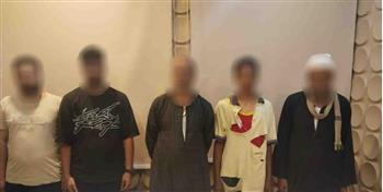 الأمن يضبط طرفي مشاجرة بسبب خلافات الجيرة في بدر 