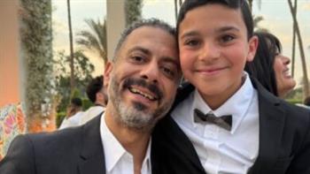 علي البيلي يوجه رسالة لـ محمد فراج: "أنت أكبر مني بكتير.. بس بالنسبة لي أنت فيجو"