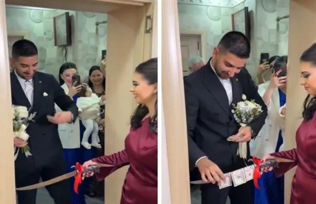 عروس تستقبل عريسها بالسكين.. دفع مبلغ مالي ليصل إليها (فيديو)