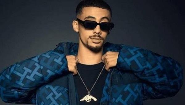 بعد وفاة والدته صباح اليوم.. فليكس يتلقى العزاء غدًا بمسجد أبو المكارم  