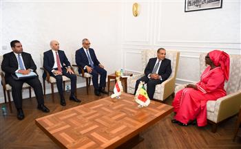 وزير الخارجية يلتقي مع وزيرة التكامل الإفريقي والشئون الخارجية السنغالية