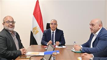 وزير الري يتابع مشروعات حماية الشواطئ المصرية ويستعد لاجتماع لجنة التراخيص