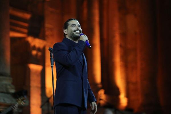 في حضور كامل العدد.. ناصيف زيتون يفتتح مهرجان جرش بأجواء استثنائية