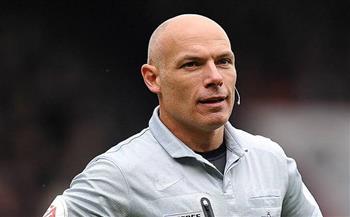 رابطة الدوري الإنجليزي الممتاز تعلن بدء عرض مراجعات VAR على شاشات الملاعب