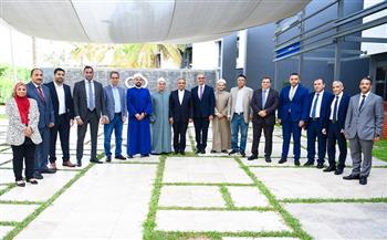 وزير الخارجية والهجرة يلتقي بأعضاء الجالية المصرية في السنغال