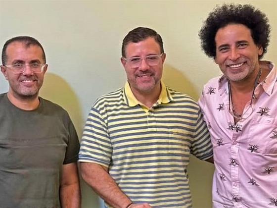 مصطفى شوقي يتعاقد مع ريتشارد الحاج لإنتاج وتوزيع أغانيه  