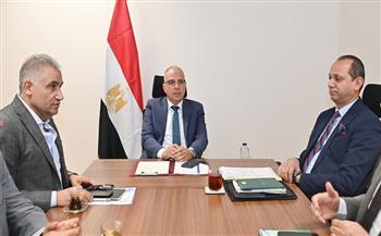 وزير الري: منظومة متكاملة لمنع انتشار ورد النيل بين المصارف والترع ومجرى نهر النيل