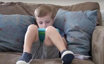 في الصيف ..تجنب استخدام الطفل المفرط للأجهزة الإلكترونية