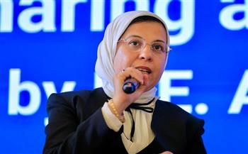 المدير التنفيذي للهلال الأحمر المصري: أطلقنا قافلة تضم شاحنات مساعدات ومواد غذائية إلى قطاع غزة
