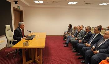 وزير السياحة والآثار يلتقي أكثر من 20 سفيرًا وقنصلًا عامًا من الموفدين لتمثيل مصر في الخارج