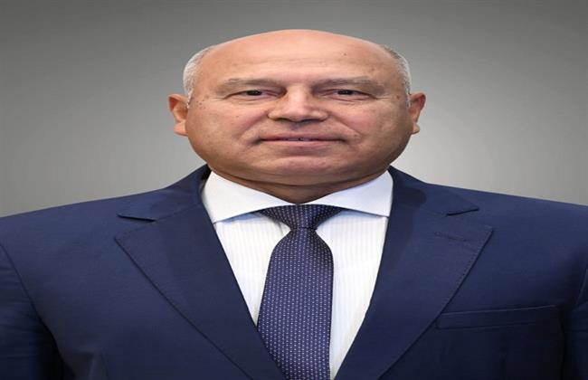 وزير الصناعة: إطلاق برنامج تدريبي مجاني لتدريب وتأهيل سائقي الأتوبيسات والنقل الثقيل